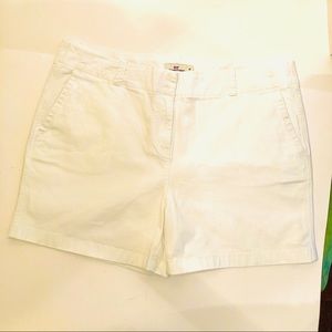 ⬇️5” White Everyday Shorts,Vineyard Vines, size 16